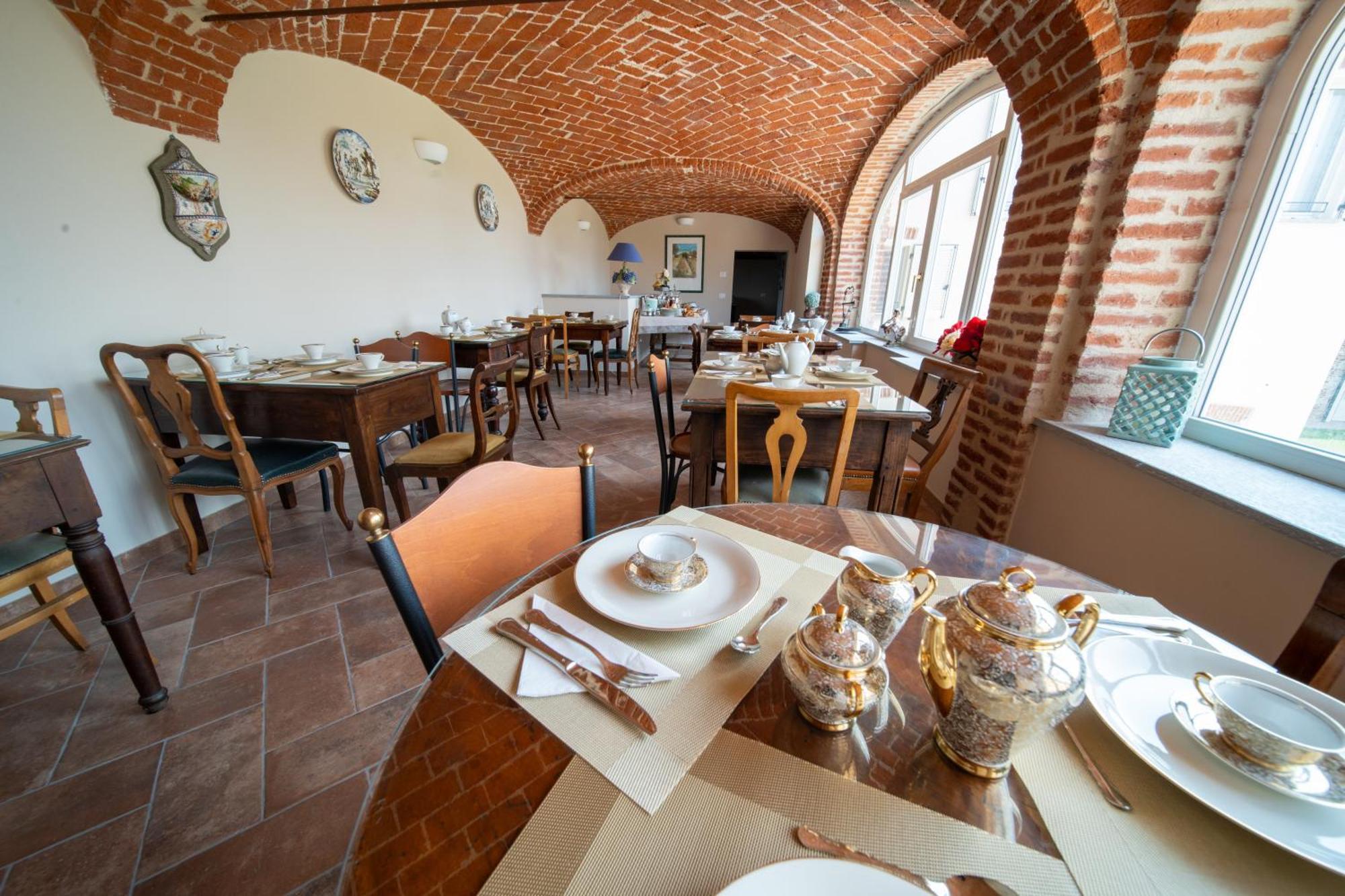Cascina Baronina Bed & Breakfast Terruggia ภายนอก รูปภาพ
