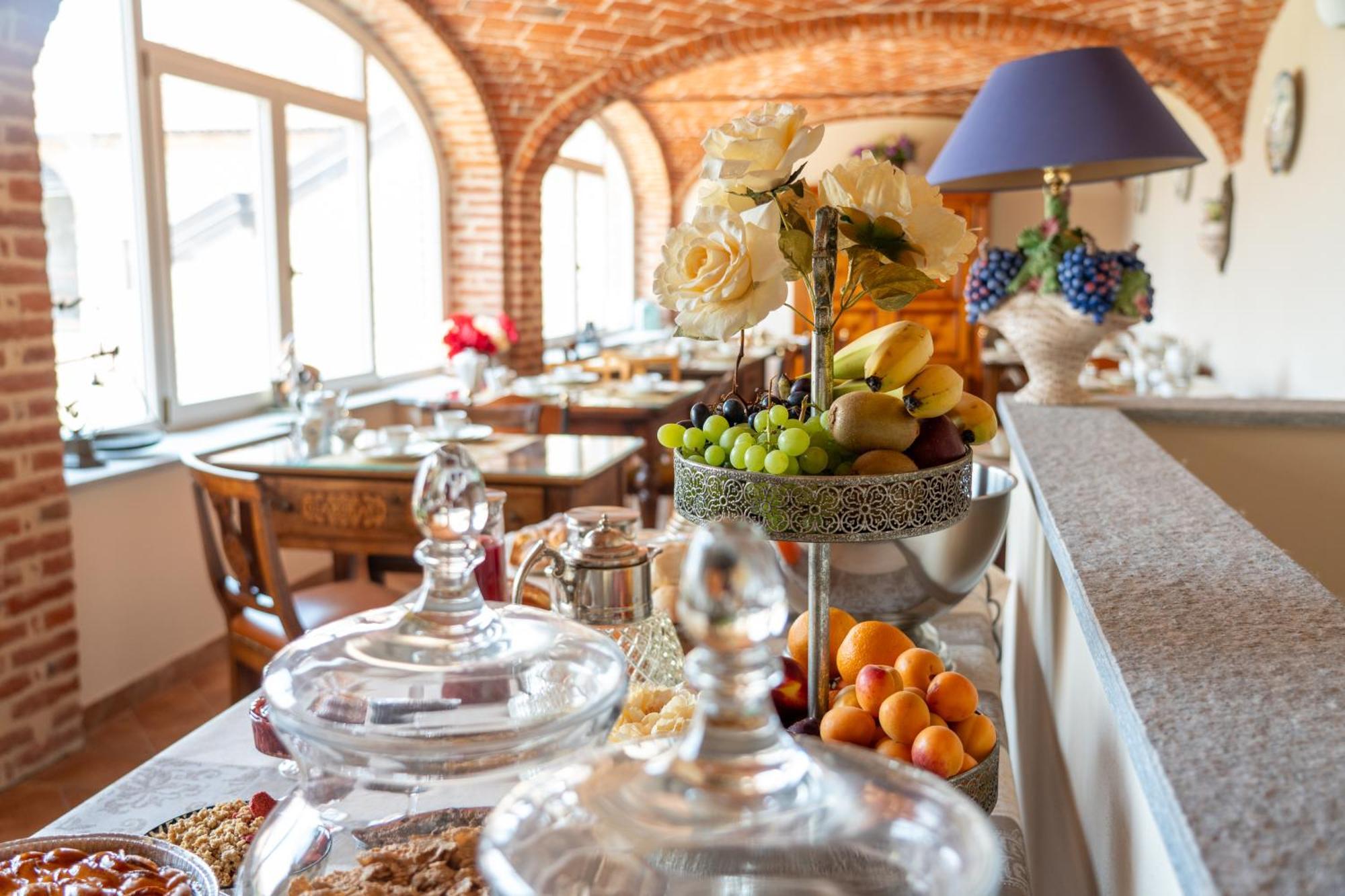 Cascina Baronina Bed & Breakfast Terruggia ภายนอก รูปภาพ